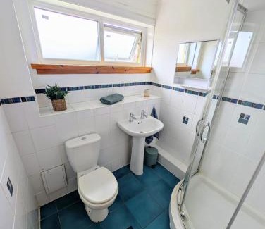 Saltcoats House | Stylish Coastal Retreat in Saltcoats