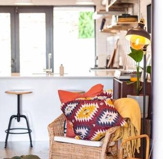 Kensington Apartment | Family Fun Awaits: Pet-Friendly Adventures in the City!