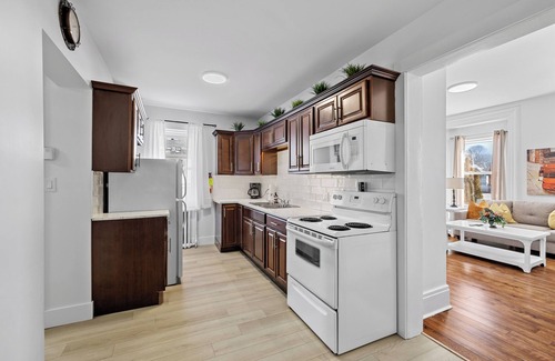 Charlottetown Apartment | Stylish & Comfy 2 Bedroom Apt Downtown Ch'town