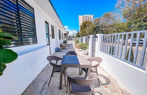 Eleanor Roosevelt House | Boho Style Retreat with Kitchen & Parking in San Juan