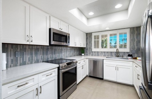 Araby Condo | Stylish Condo Steps from Pool & Tennis in Palm Springs