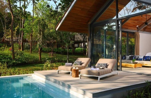Ko Kaeo Villa | Stylish One Bedroom Pool Villa with Ocean View & Breakfast