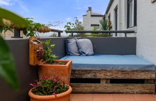 Redfern Apartment | Stylish & Convenient Stay in Central Redfern