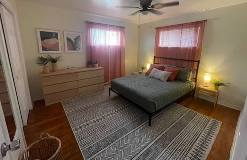 Northside Cottage | Stylish Cottage 220 - Free Parking - Self Check-in