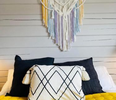 Borgarnes Apartment | Stylish Cottage Retreat with Inviting Hot Tub Experience