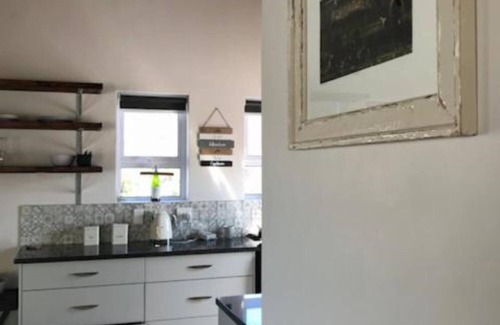 Knysna Cottage | Modern Country Cottage in Knysna with Ocean View & Pool