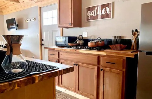 Lake George Cabin | Chic Cabin Retreat in Lake George - Pet & Child Friendly