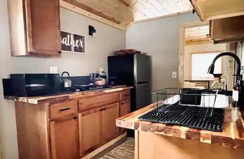 Lake George Cabin | Chic Cabin Retreat in Lake George - Pet & Child Friendly