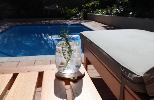 Wilderness House | Stylish House with Pool - Just 5 Minutes to the Beach!
