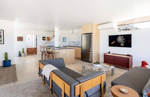 Joshua Tree Highlands House | Stylish Desert Oasis I 5 Private Acres Near Park