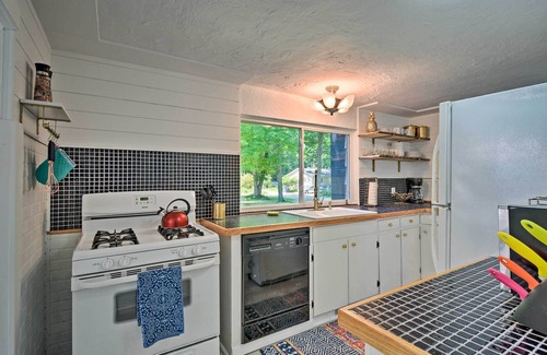 Elk Rapids Cottage | Pet-Friendly Retreat: Modern Bungalow by Shanty Creek