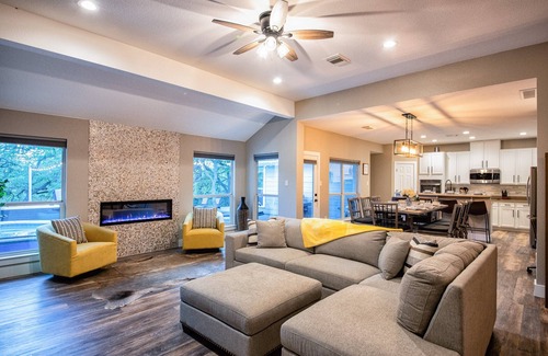 Henly House | Dripping Springs Renovated Retreat with Pool & Spa Amenities