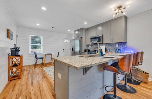 Decatur House | Stylish Duplex with Spa Near East Lake Golf Course