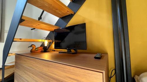 Navigli Apartment | Stylish Duplex on Two Levels 15 Mins from Duomo