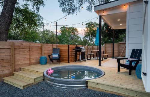 Blackshear-Prospect Hill House | Stylish Eastside Getaway Yard Pool Firepit & Golf Nearby