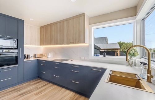 Moonah House | Stylish Family Getaway with Modern Comforts