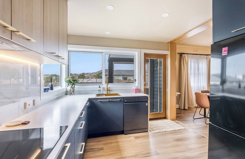 Moonah House | Stylish Family Getaway with Modern Comforts