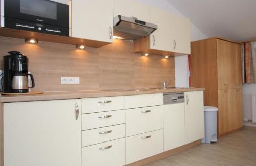 Uderns Apartment | Inviting Uderns Apartment with Balcony & Family-Friendly Amenities