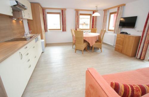 Uderns Apartment | Family-Friendly Apartment in Uderns Steps from Ski Slopes