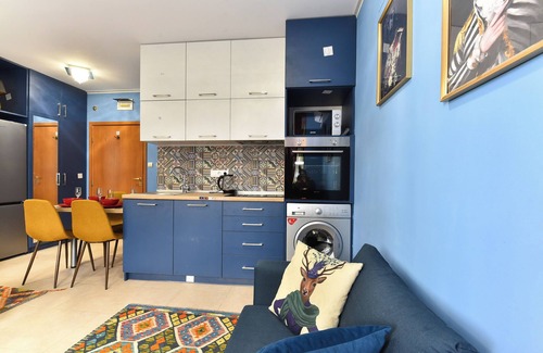 Kvartal Noviya Grad Apartment | Stylish fully equipped studio with AC across from the gondola station!