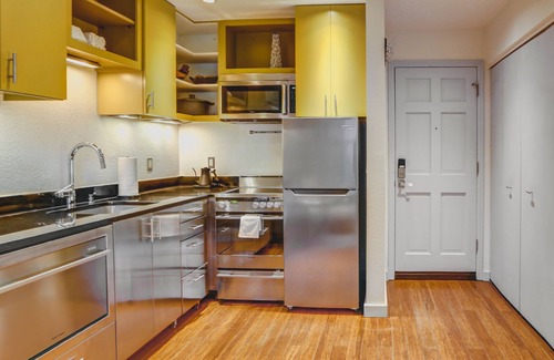 Old North Boulder Condo | Modern Loft in Historic Landmark with Pool & Lake View