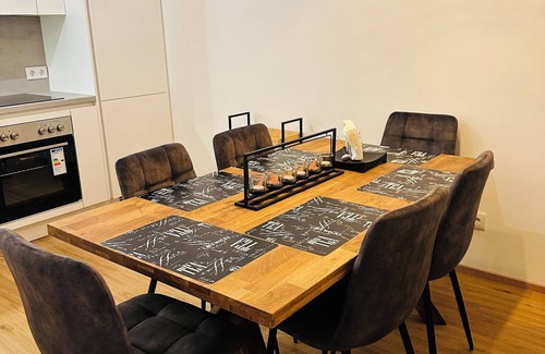 Rudolfsheim-Funfhaus Apartment | Stylish Garden Apartment in Vienna – Peaceful Retreat near Schönbrunn Palace