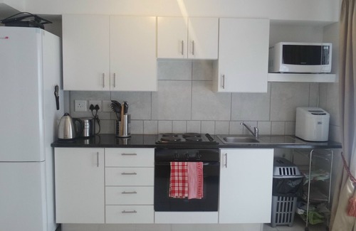 Rondebosch Apartment | Discover The Rondebosh - A Stylish Gem for Travelers