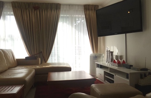 Rondebosch Apartment | Discover The Rondebosh - A Stylish Gem for Travelers