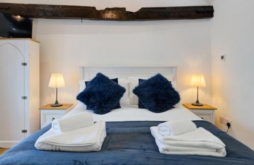 Ufford Apartment | Perfect 1Bd Studio in Countryside - Free Parking & WiFi