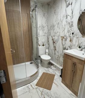 Finglas North Apartment | Stylish Guest home