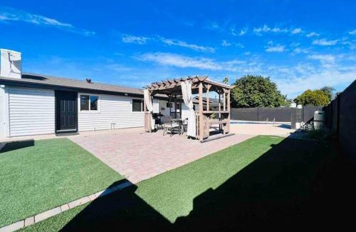 Evergreen House | Modern Retreat in Tempe with Private Pool and Pet-Friendly