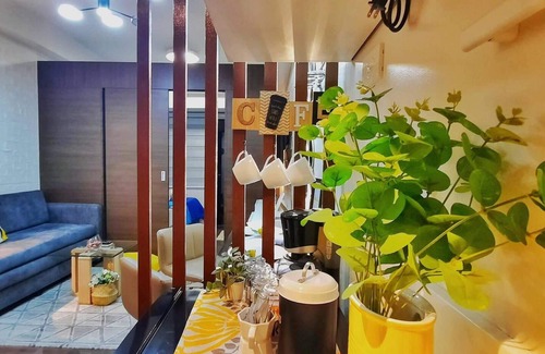 Salcedo Village Apartment | Inviting 1-Bedroom Apartment with Pool in Makati