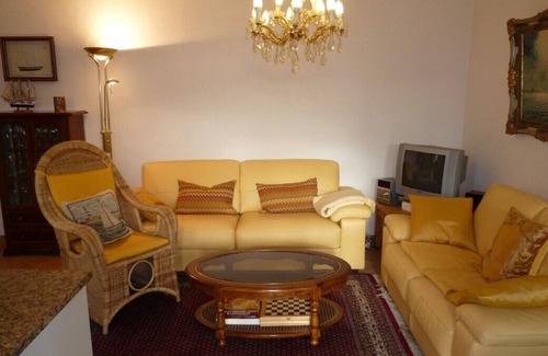 Heringsdorf Villa | Stylish in histor. villa: 55 sqm+70sqm garden-terrace, 3 min. to the beach,quiet