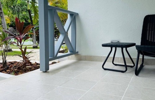 Sandy Lane Apartment | Trendy Holetown Apartment with Pool and Kitchen Access