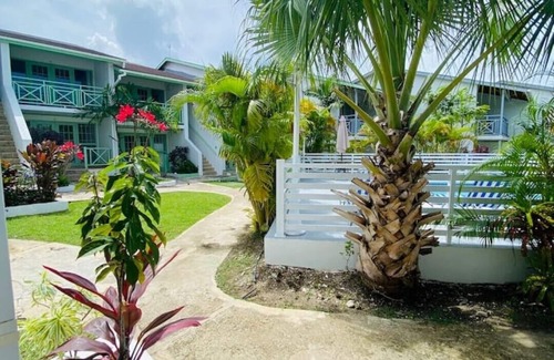 Sandy Lane Apartment | Trendy Holetown Apartment with Pool and Kitchen Access