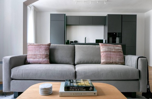 Josefstadt Apartment | Stylish 3BR Josefstadt Escape with Pet-Friendly Amenities