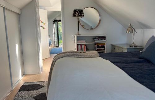 Vadstena Villa | Elegant Lake View House with Hot Tub & Family-Friendly Perks