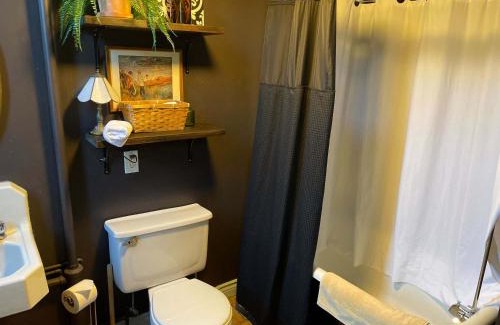 South End Apartment | Stylish Living at Inglis Heritage, Unit C