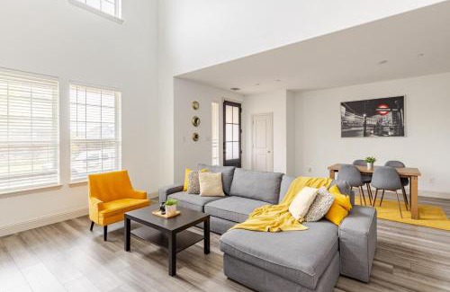 Frisco Apartment | Stylish Living in Vibrant Frisco