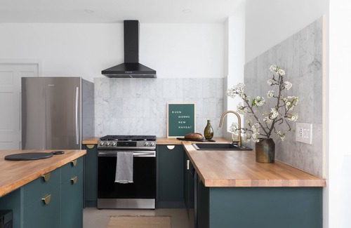 Mill River House | Stylish Escape in New Haven, CT with Spa & Hot Tub