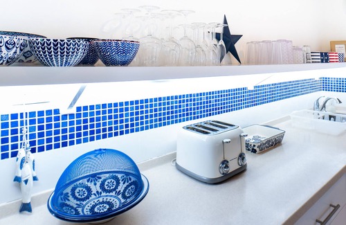 Porters Villa | Elegant Poolside Villa with Ocean View Near the Beach