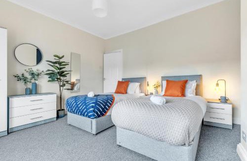 Aylestone Apartment | Stylish 2 Bedroom House - Inspira Stays with Free Parking