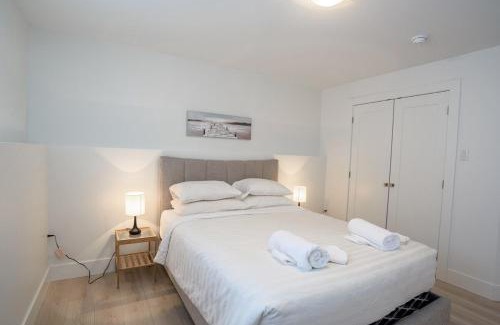 Moncton House | Stylish, Modern 3BR in Moncton