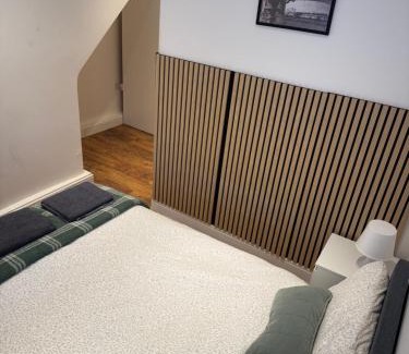 Royal Docks Apartment | Stylish modern apartment