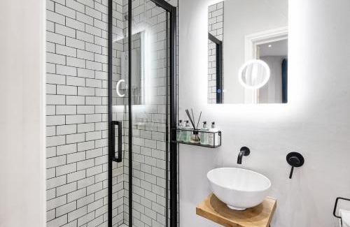 Grangetown Apartment | Modern Apartment Steps from City Centre with Parking
