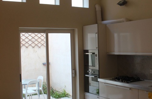 Tal-Ghoqod Apartment | Modern Oceanfront Apartment in St. Julians with Breakfast