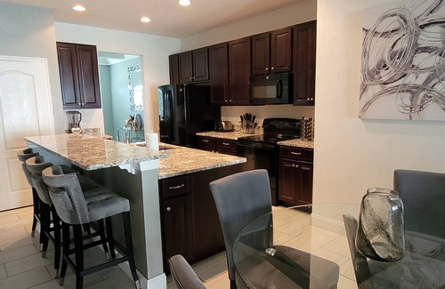 Apopka House | Trendy Modern Retreat with Spa and Hot Tub Amenities
