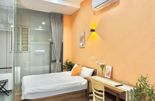 Nghia Đo Apartment | Modern Lakeside Apartment with Family and Pet Amenities