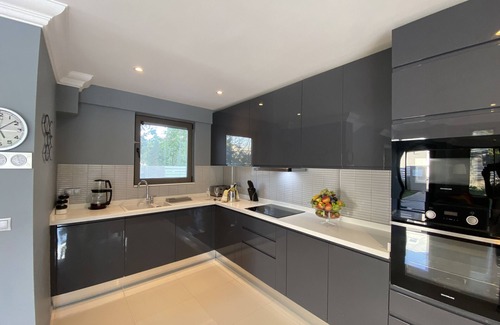 Ciftlik Villa | Modern Villa with Airport Transfer & Pool Access
