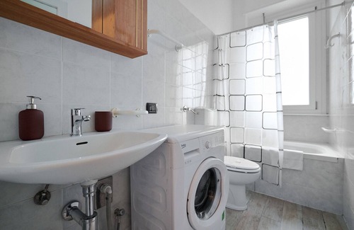 Porta Genova Apartment | Modern Navigli Studio with Kitchen & Breakfast Included